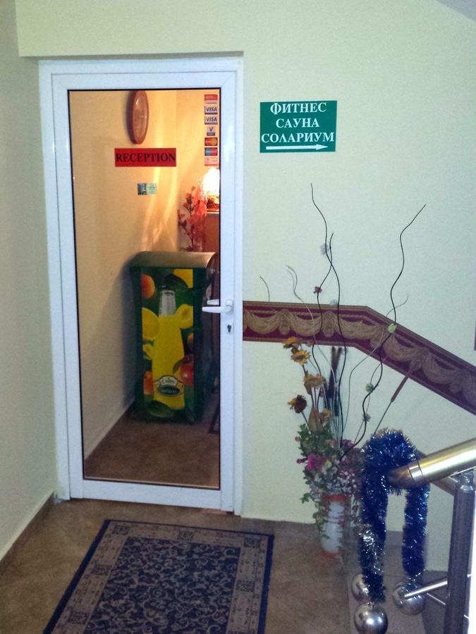Hotel Triumph ノヴァ・ザゴラ エクステリア 写真